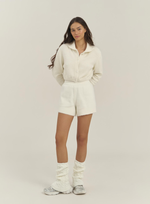 Пухнастий костюм з коротким кардиганом та шортами молоко Lu.for.U