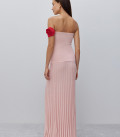 Rose on thin ribbon red