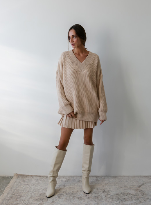 Джемпер oversize з V-подібним вирізом крем